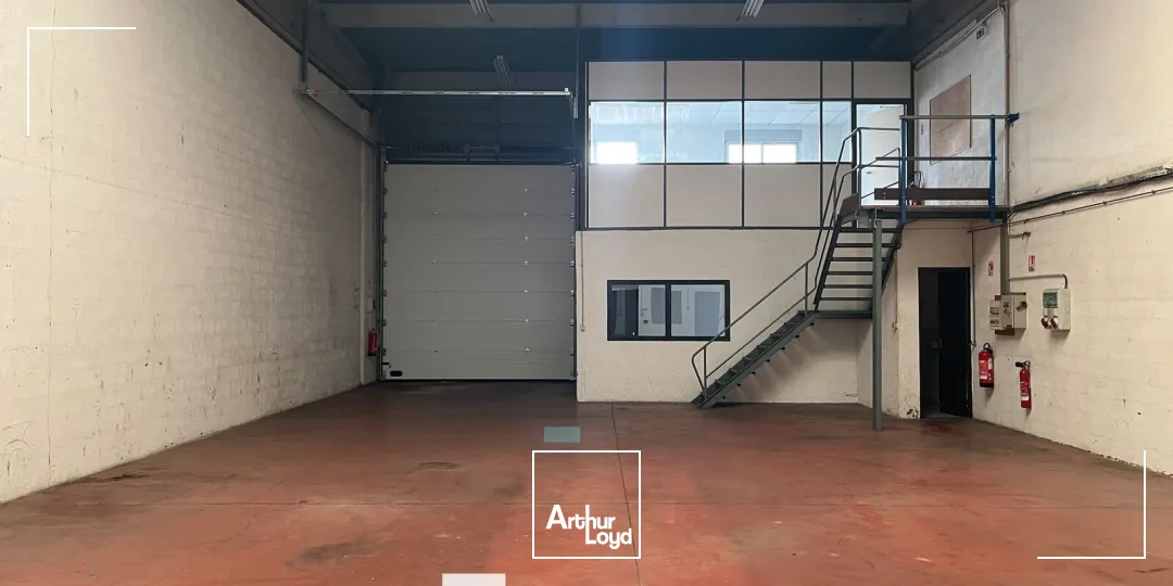 Locaux d'activité & Entrepôts - Location - VILLEURBANNE - 69100 - 240-240 - 7917050