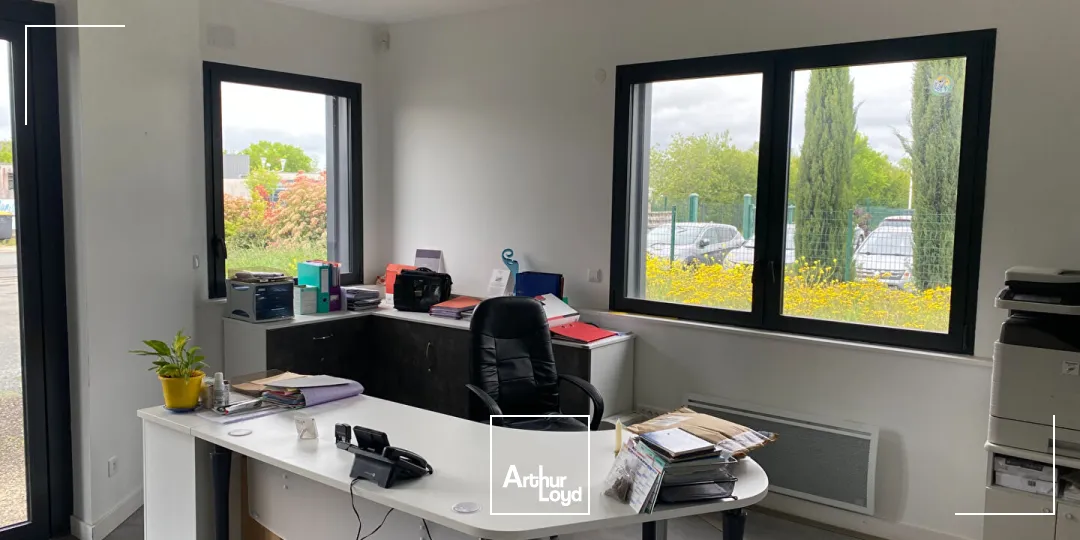 Locaux d'activité & Entrepôts - Vente - SURGERES - 17700 - 830-830 - 7917124