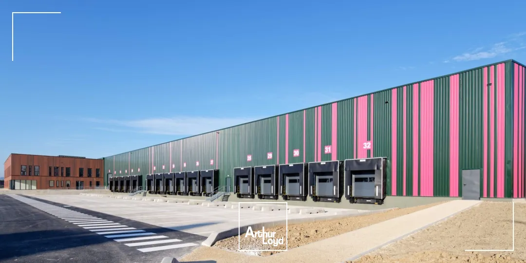 Locaux d'activité & Entrepôts - Location - SENAS - 13560 - 3042-14535 - 7917464
