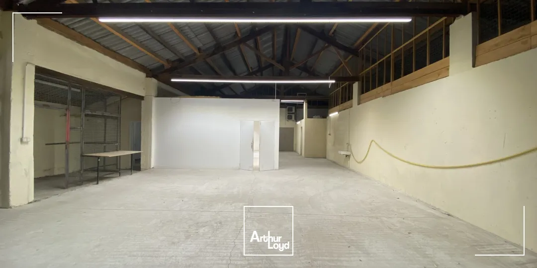 Locaux d'activité & Entrepôts - Location - SAINT VICTORET - 13730 - 540-540 - 7917490