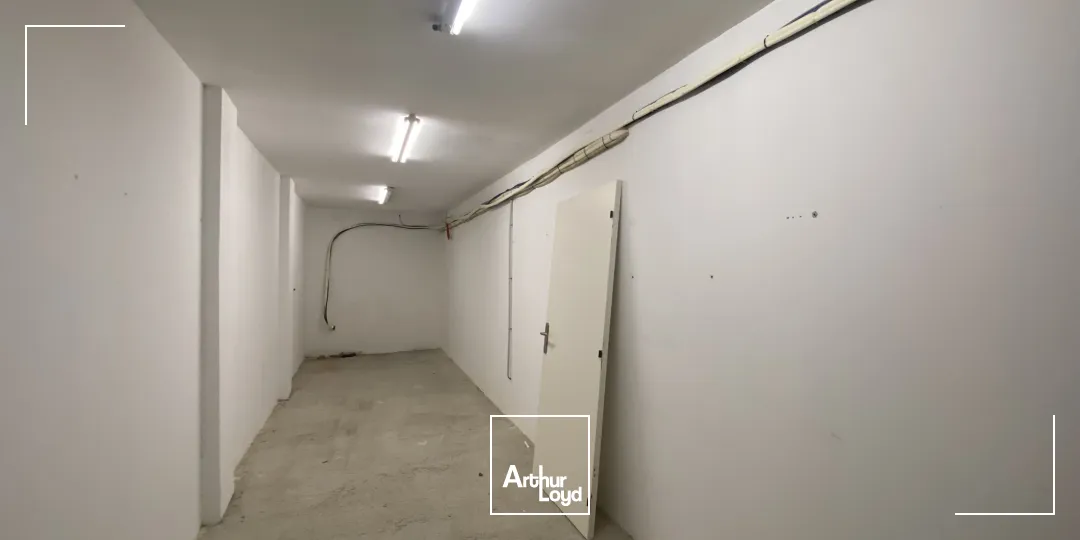 Locaux d'activité & Entrepôts - Location - SAINT VICTORET - 13730 - 540-540 - 7917487