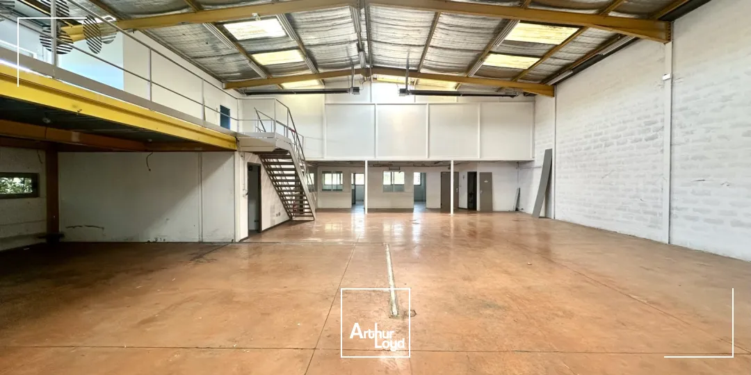 Locaux d'activité & Entrepôts - Location - VITROLLES - 13127 - 125-626 - 7917496