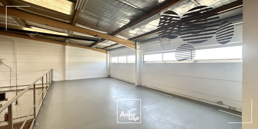 Locaux d'activité & Entrepôts - Location - VITROLLES - 13127 - 125-626 - 7917503