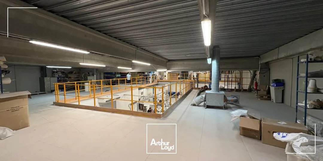 Locaux commerciaux - Location - MARSEILLE - 13011 - 920-920 - 7917942