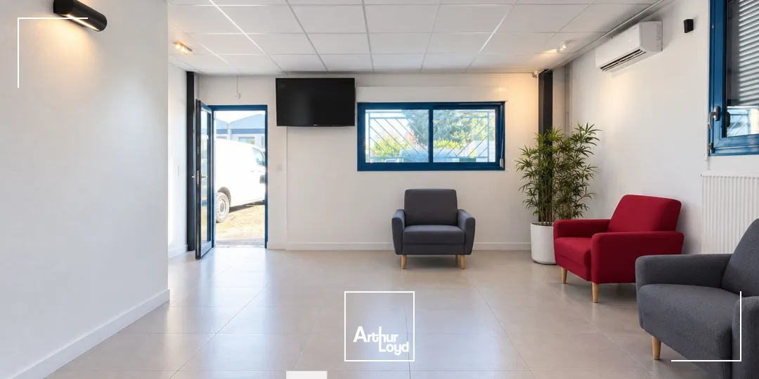 Locaux d'activité & Entrepôts - Vente - SAINT PRIEST - 69800 - 160-410 - 7918128