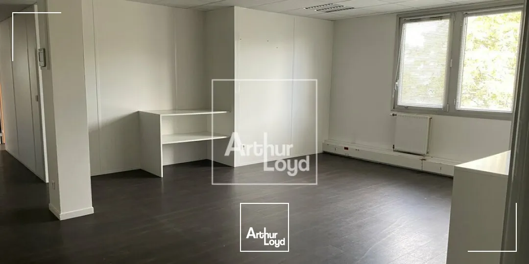 Bureaux - Vente - ÉVRY-COURCOURONNES - 91000 - 83-1110.3 - 7918301
