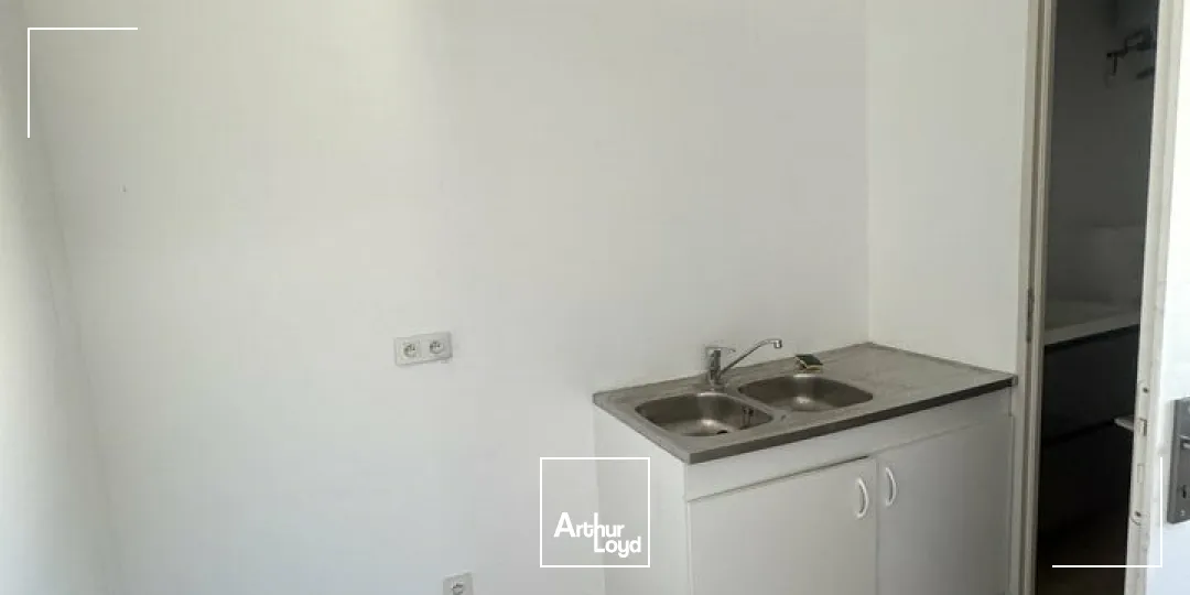 Bureaux - Location - SAINT-JEAN-DE-LUZ - 64500 - 40-40 - 7918371