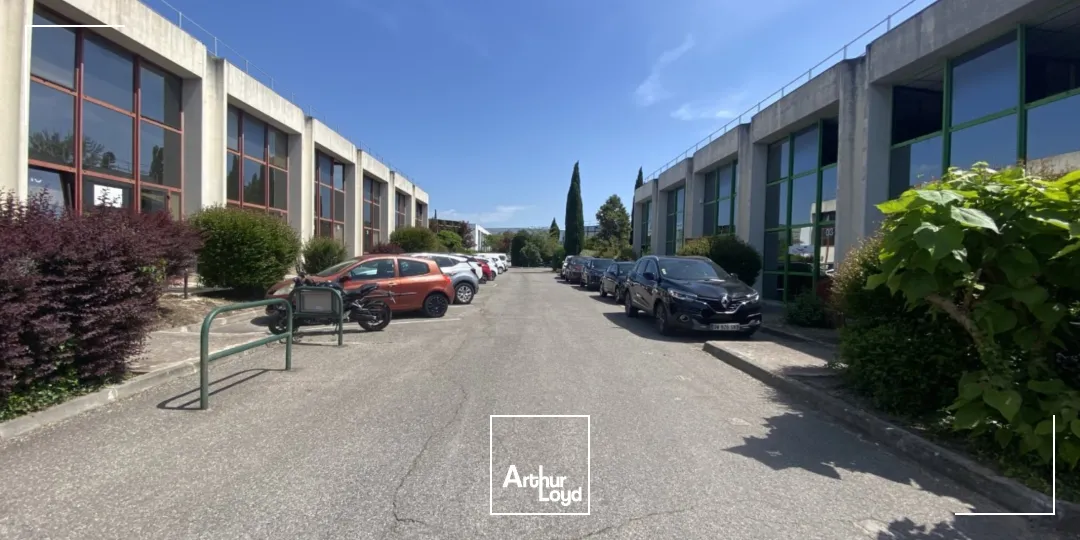 Locaux d'activité & Entrepôts - Location - AIX EN PROVENCE - 13290 - 117-117 - 7918541