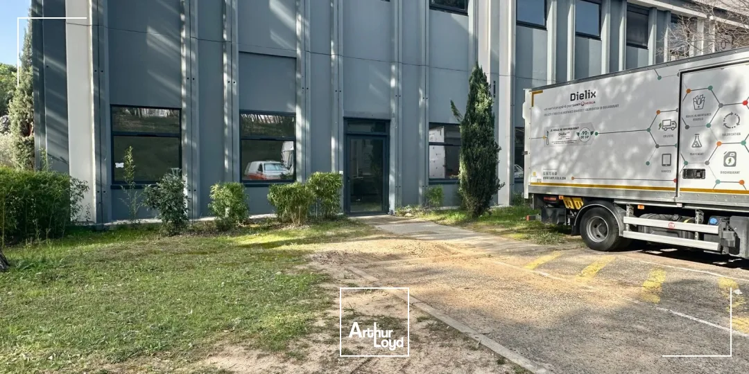 Locaux d'activité & Entrepôts - Location - VITROLLES - 13127 - 321-321 - 7918616