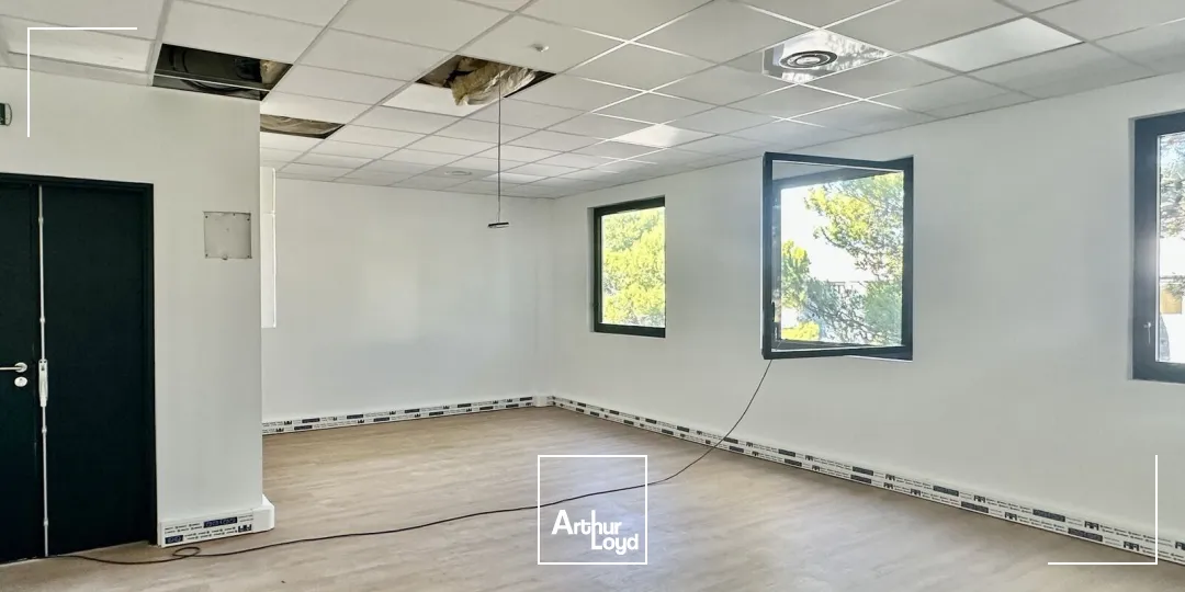 Locaux d'activité & Entrepôts - Location - VITROLLES - 13127 - 741-741 - 7918627