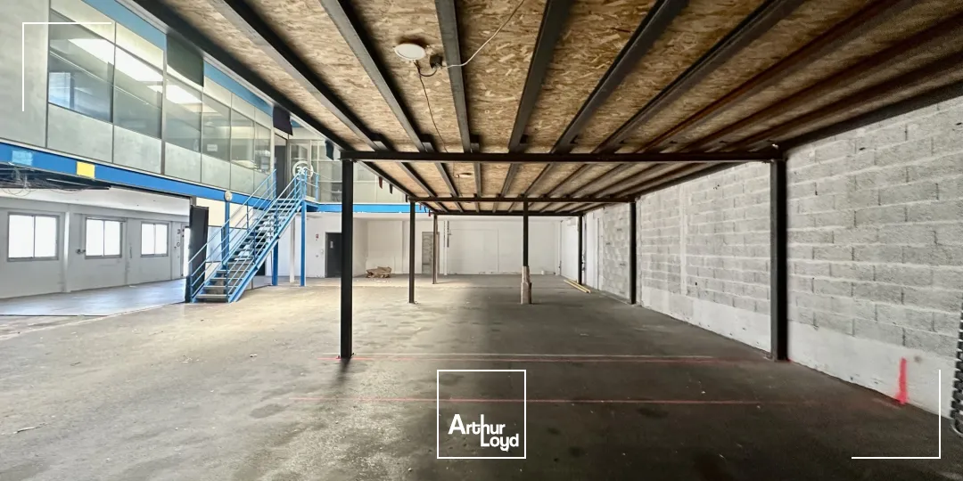 Locaux d'activité & Entrepôts - Location - VITROLLES - 13127 - 526-526 - 7918653
