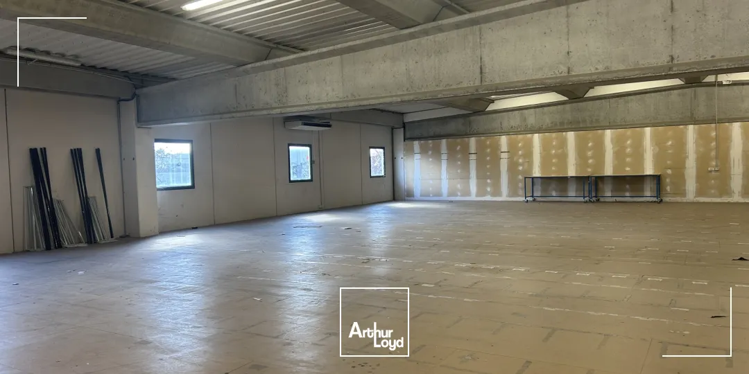Locaux d'activité & Entrepôts - Location - ROUSSET - 13790 - 4631-4631 - 7918677