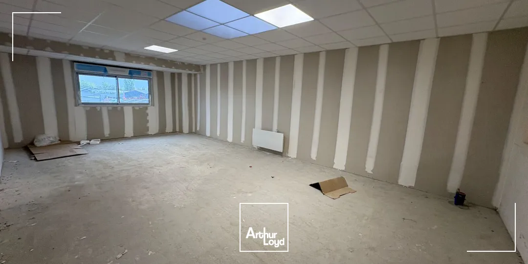 Locaux d'activité & Entrepôts - Location - SAINT JEAN DE BRAYE - 45800 - 689.44-689.44 - 7918845
