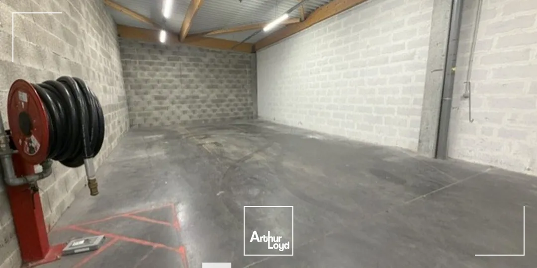 Locaux commerciaux - Location - VAULX EN VELIN - 69120 - 1300-1300 - 7919319