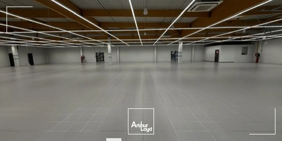 Locaux commerciaux - Location - VAULX EN VELIN - 69120 - 1300-1300 - 7919315