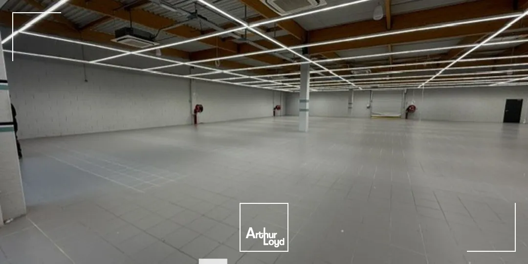 Locaux commerciaux - Location - VAULX EN VELIN - 69120 - 1300-1300 - 7919311
