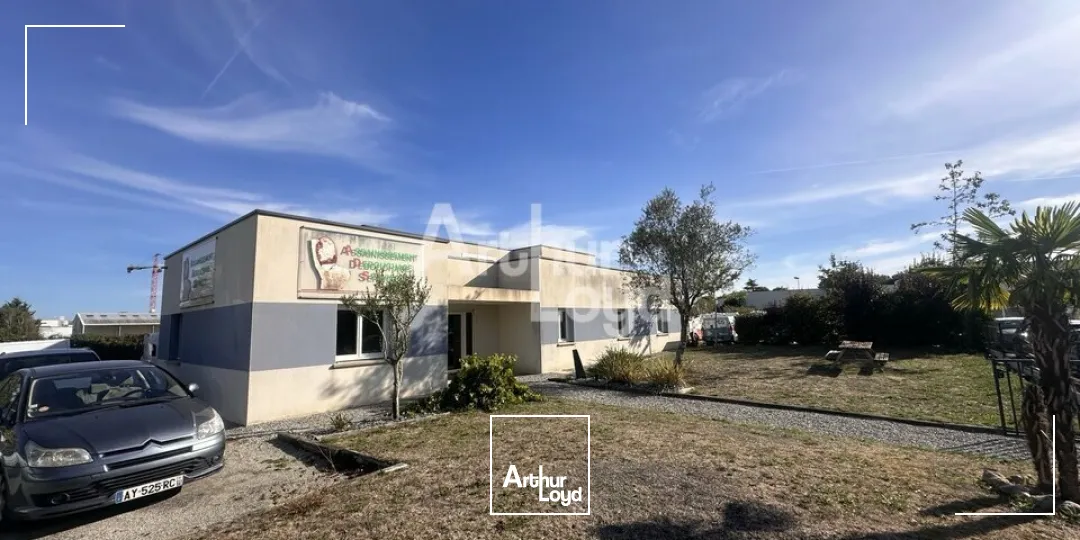 Locaux d'activité & Entrepôts - Location - BOURGBARRÉ - 35230 - 400-400 - 7919604