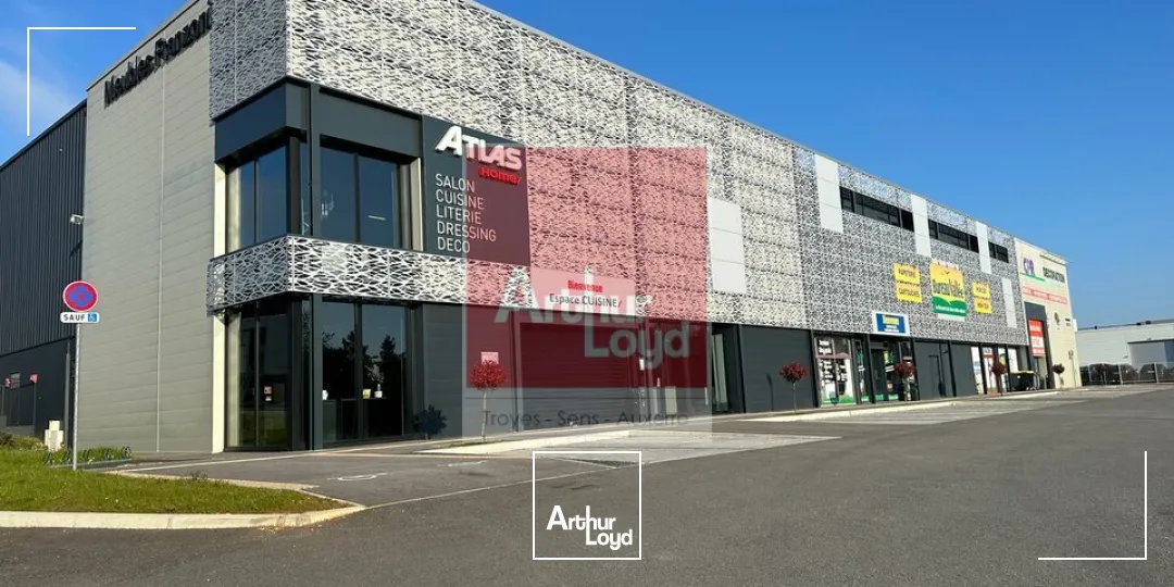 Locaux commerciaux - Location - CHAUMONT - 52000 - 375-375 - 7919622