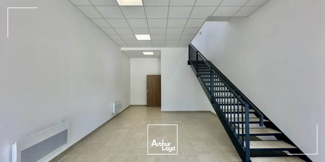 Locaux d'activité & Entrepôts - Location - VENELLES - 13770 - 675-675 - 7921782