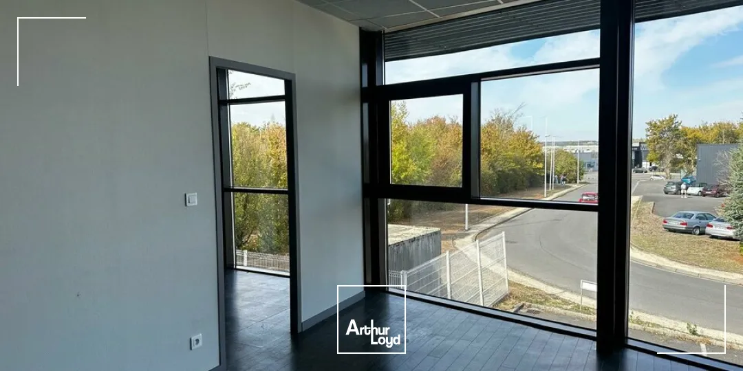 Locaux commerciaux - Location - SAINT-DOULCHARD - 18230 - 1008-1008 - 7922845