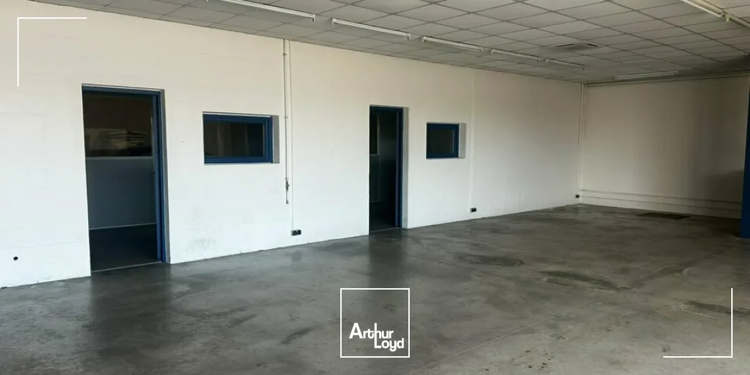 Locaux d'activité & Entrepôts - Location - SAINT-DOULCHARD - 18230 - 250-250 - 7922855