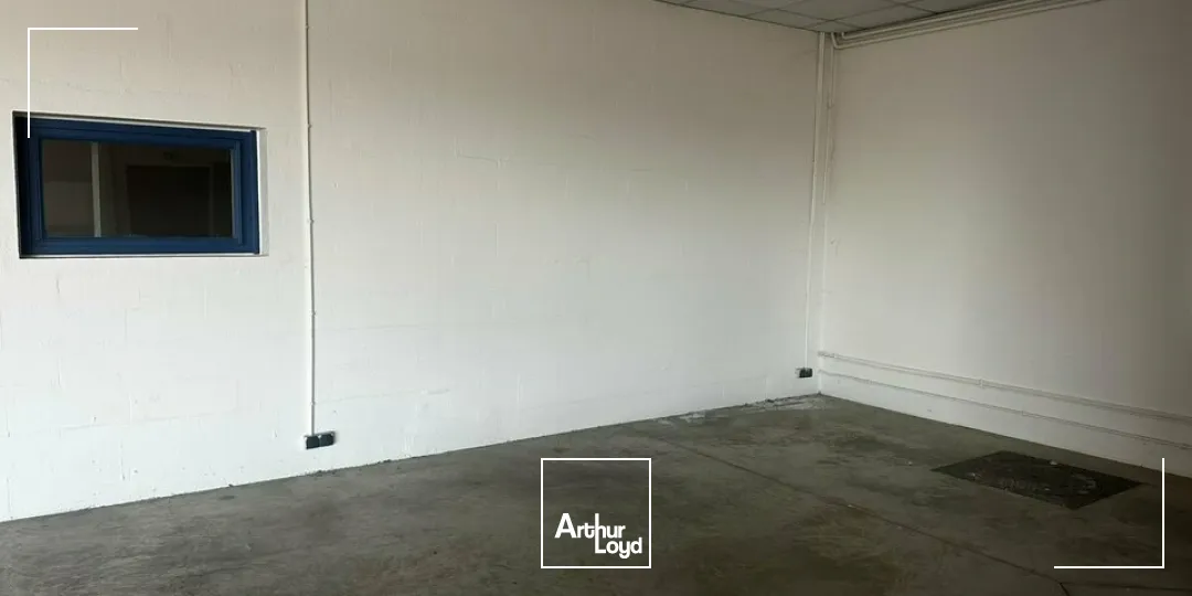 Locaux d'activité & Entrepôts - Location - SAINT-DOULCHARD - 18230 - 250-250 - 7922856