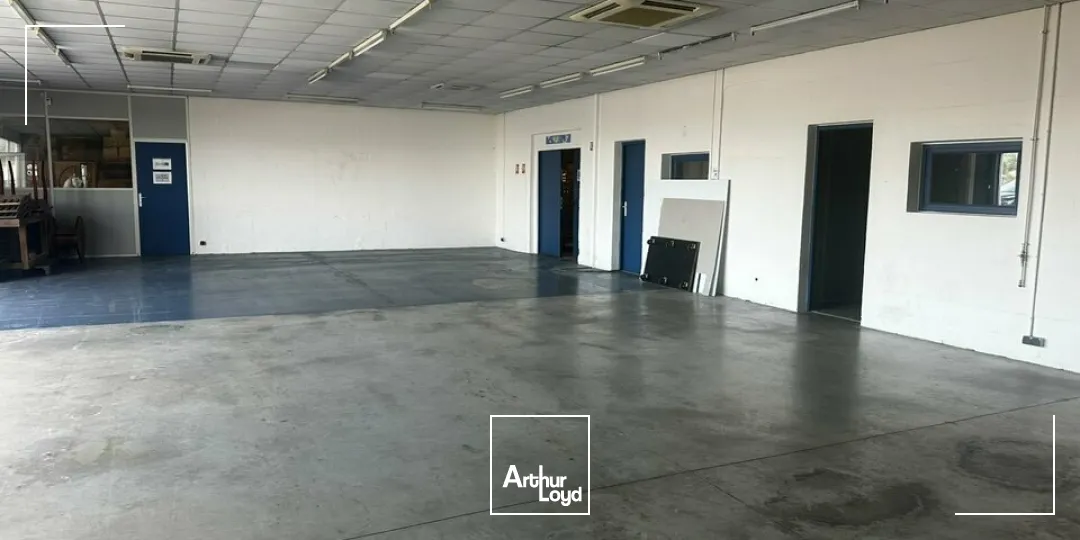 Locaux d'activité & Entrepôts - Location - SAINT-DOULCHARD - 18230 - 250-250 - 7922857