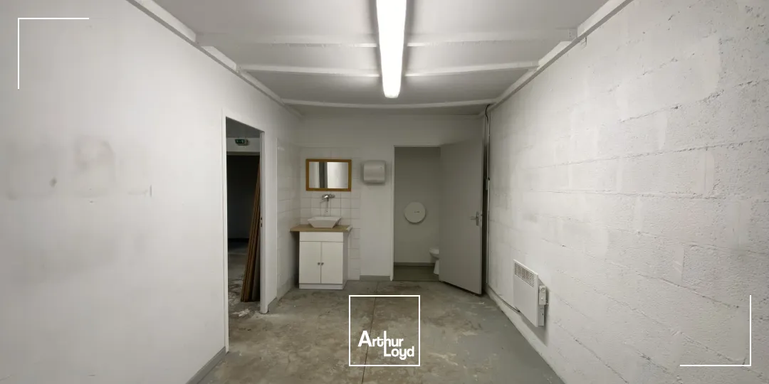 Locaux d'activité & Entrepôts - Location - VITROLLES - 13127 - 150-150 - 7922923