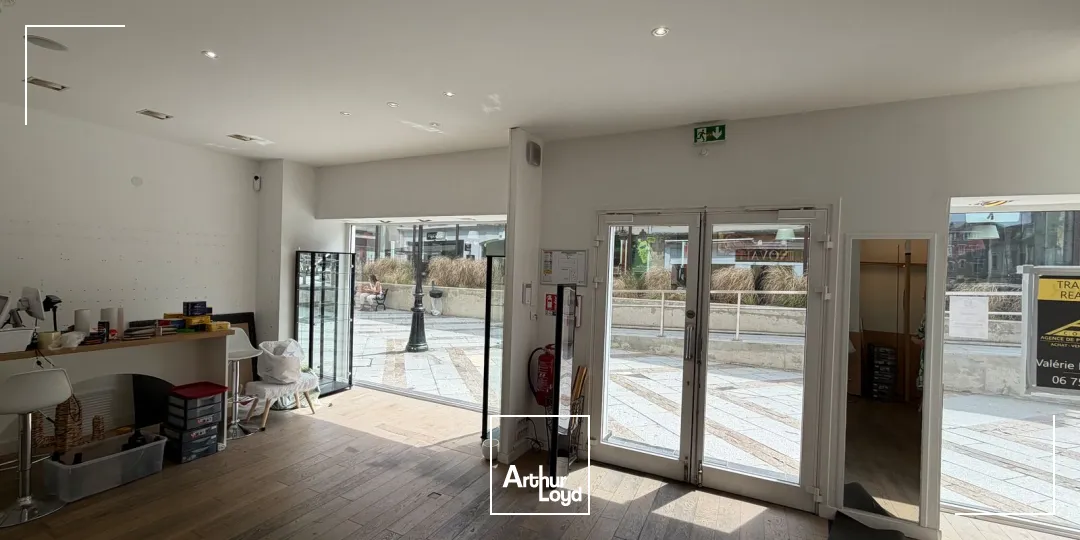 Locaux commerciaux - Location - COMPIEGNE - 60200 - 70.93-70.93 - 7922999