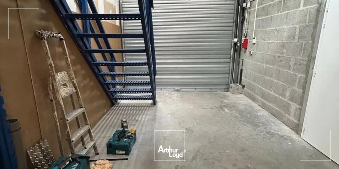 Locaux d'activité & Entrepôts - Location - BOUGUENAIS - 44340 - 100-100 - 7923205
