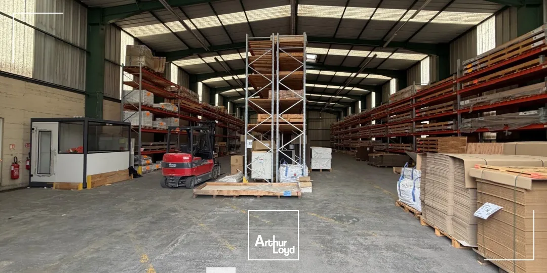 Locaux d'activité & Entrepôts - Location - CHASSIEU - 69680 - 1200-1200 - 7923604