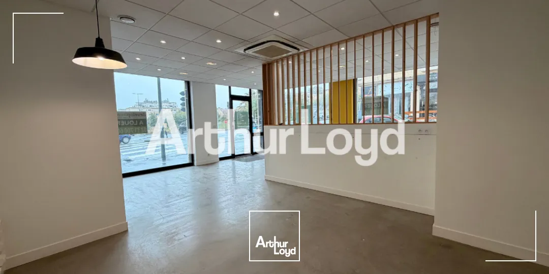 Locaux commerciaux - Location - CAEN - 14000 - 110.12-110.12 - 7923718