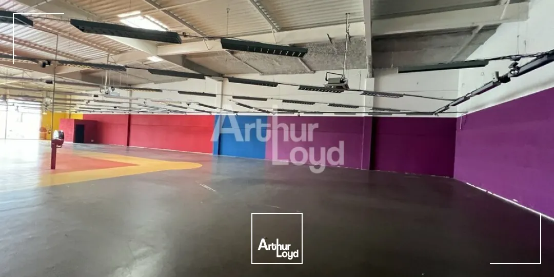 Locaux commerciaux - Location - LA MEZIERE - 35520 - 2400-2400 - 7923899
