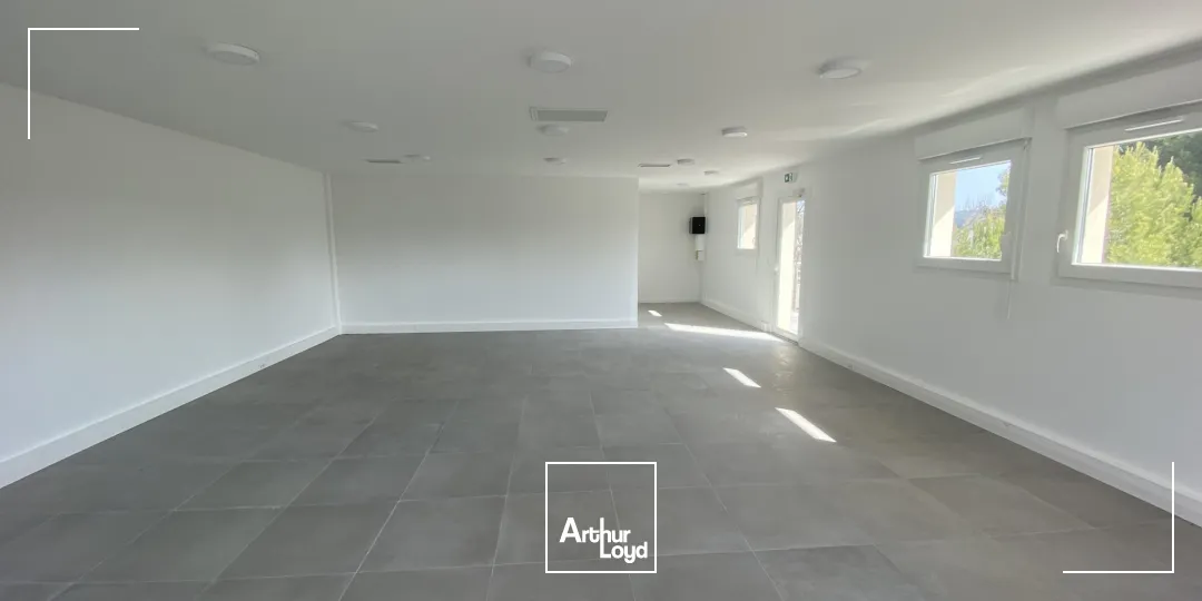 Bureaux - Location - SAINT CANNAT - 13760 - 61.42-187.92 - 7924739