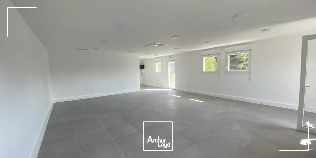 Bureaux - Location - SAINT CANNAT - 13760 - 61.42-187.92 - 7924741