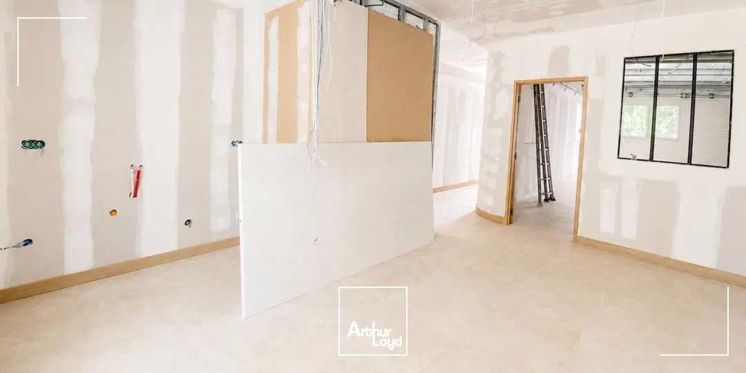 Locaux d'activité & Entrepôts - Location - SALON DE PROVENCE - 13300 - 200-200 - 7927309