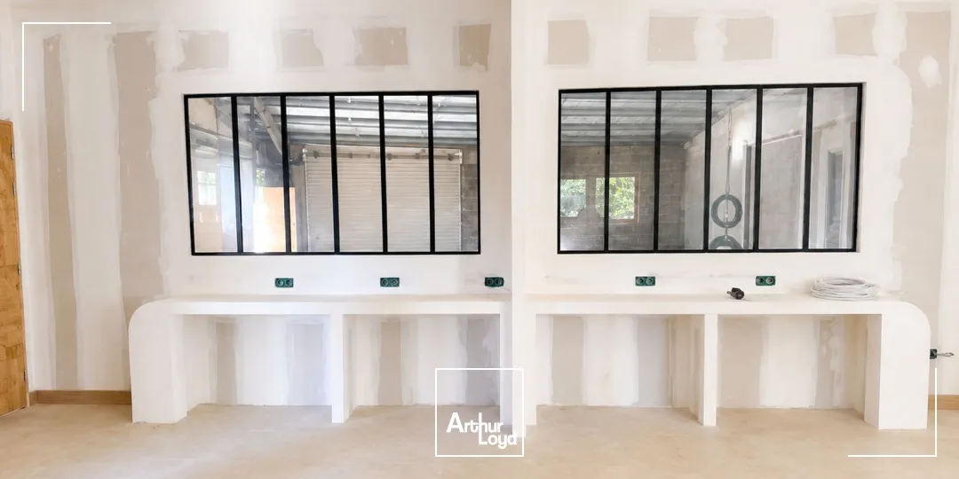 Locaux d'activité & Entrepôts - Location - SALON DE PROVENCE - 13300 - 200-200 - 7927311