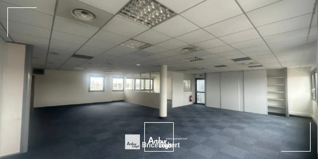 Bureaux - Location - CHASSIEU - 69680 - 247.15-247.15 - 7941920