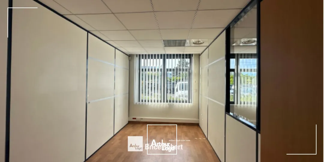 Bureaux - Location - CHASSIEU - 69680 - 247.15-247.15 - 7941926