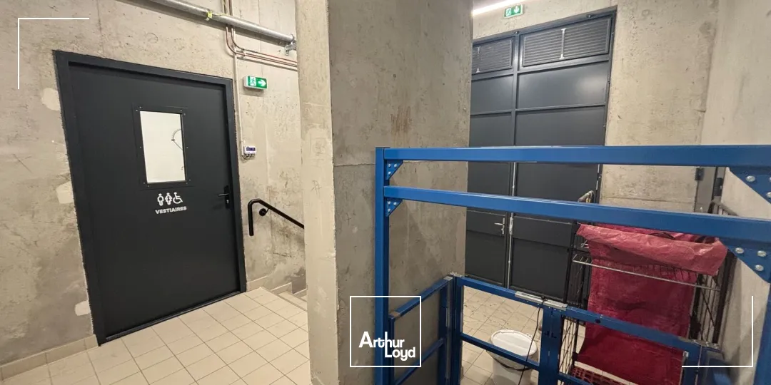 Locaux commerciaux - Location - BORDEAUX - 33300 - 180-180 - 7947769