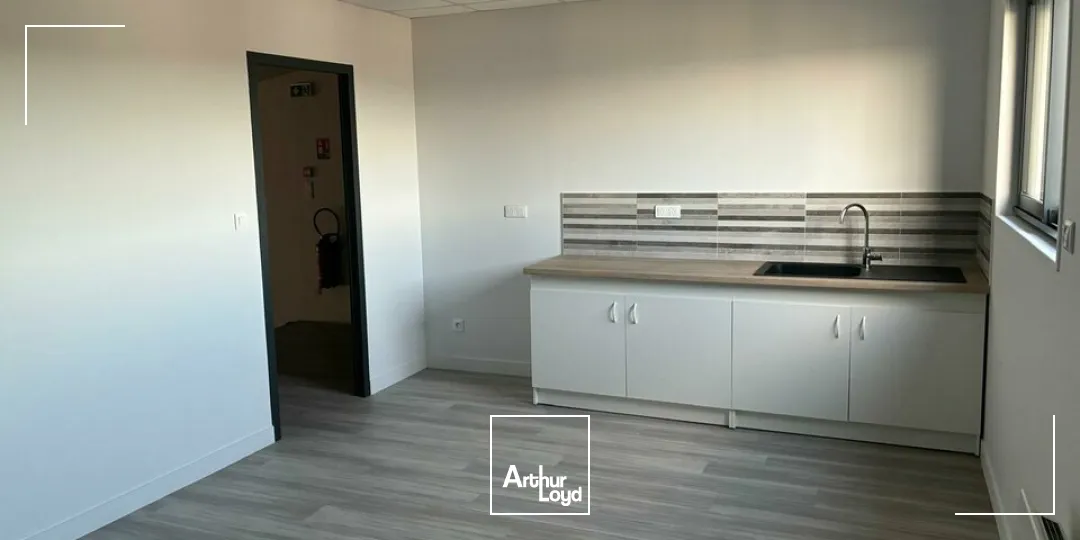 Locaux d'activité & Entrepôts - Location - LA RÉORTHE - 85210 - 142-142 - 7949749