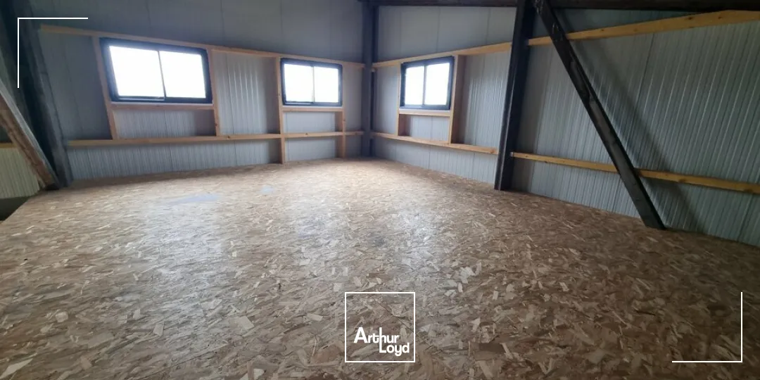 Locaux d'activité & Entrepôts - Vente - CHAUVIGNY - 86300 - 672-672 - 7949757