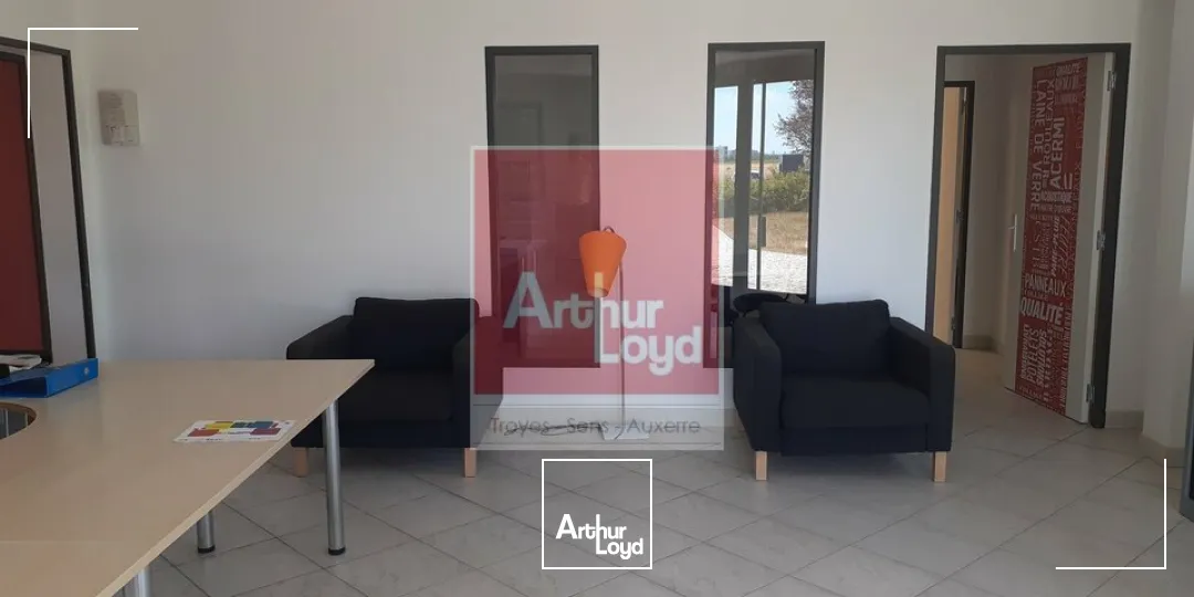 Locaux d'activité & Entrepôts - Location - SAINTE SAVINE - 10300 - 580-580 - 7949800