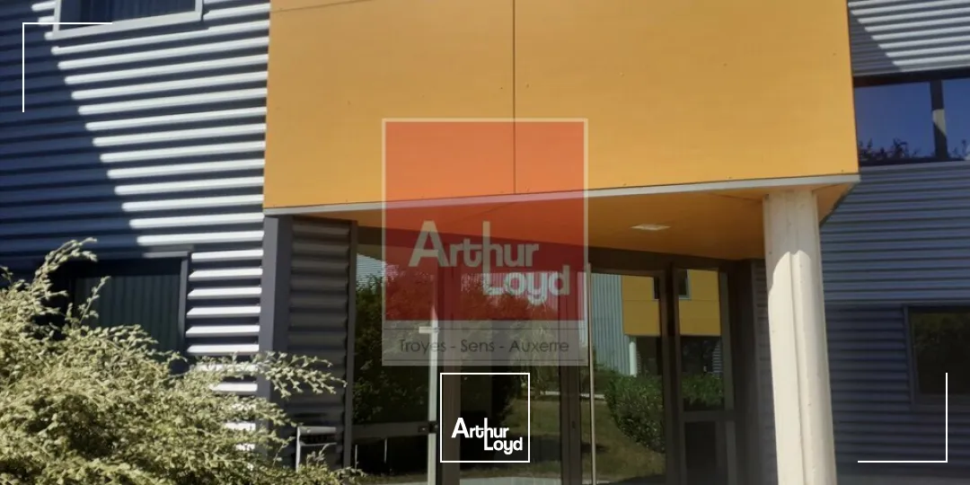 Locaux d'activité & Entrepôts - Location - SAINTE SAVINE - 10300 - 580-580 - 7949798