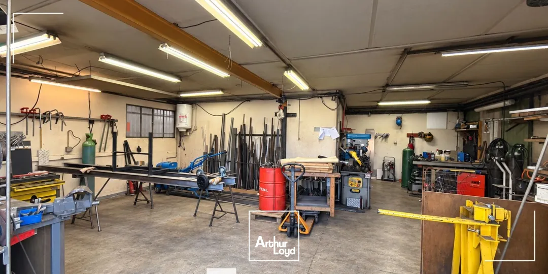 Locaux d'activité & Entrepôts - Location - VAULX EN VELIN - 69120 - 160-160 - 7950831