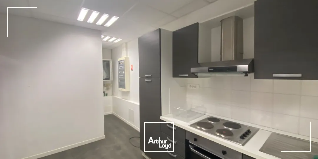 Locaux d'activité & Entrepôts - Location - SALON DE PROVENCE - 13300 - 308-308 - 7951227
