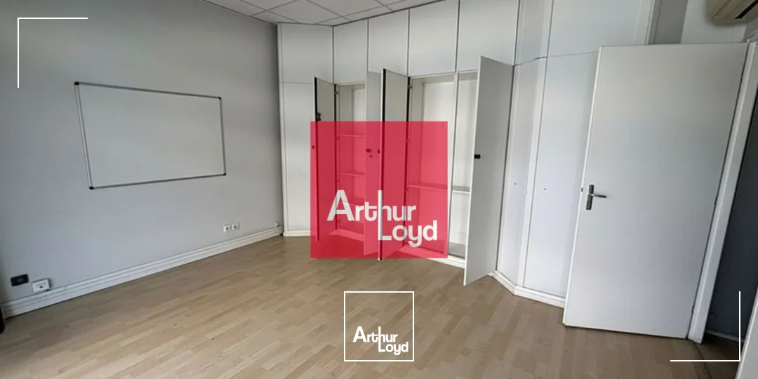 Locaux commerciaux - Location - GRENOBLE - 38100 - 107.8-107.8 - 7951282