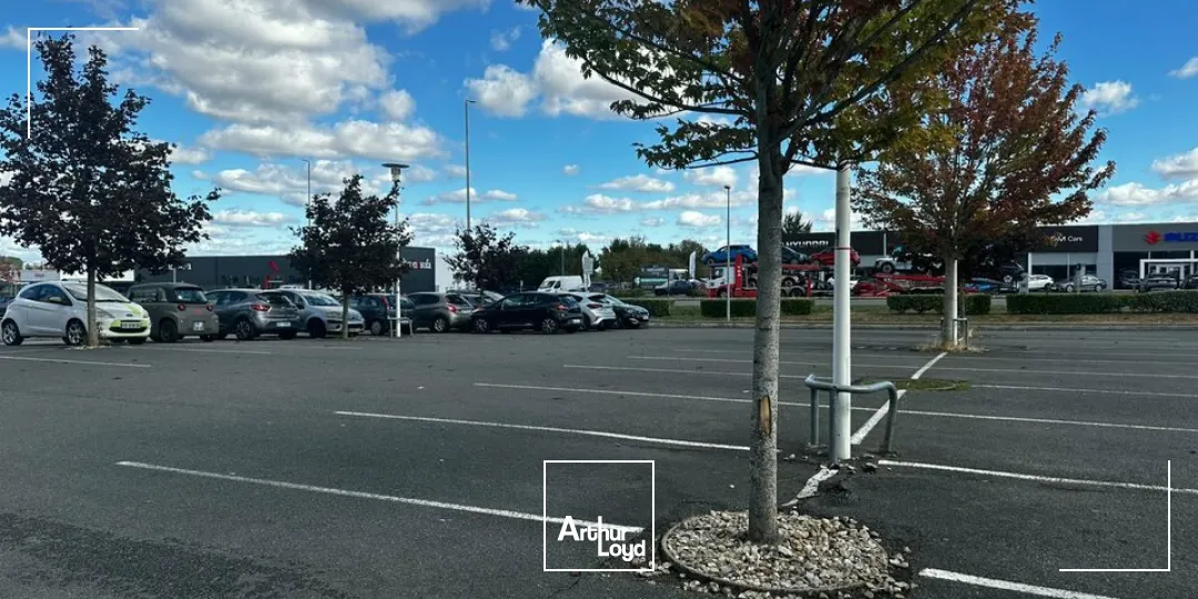 Locaux commerciaux - Location - SAINT-DOULCHARD - 18230 - 900-900 - 7952112