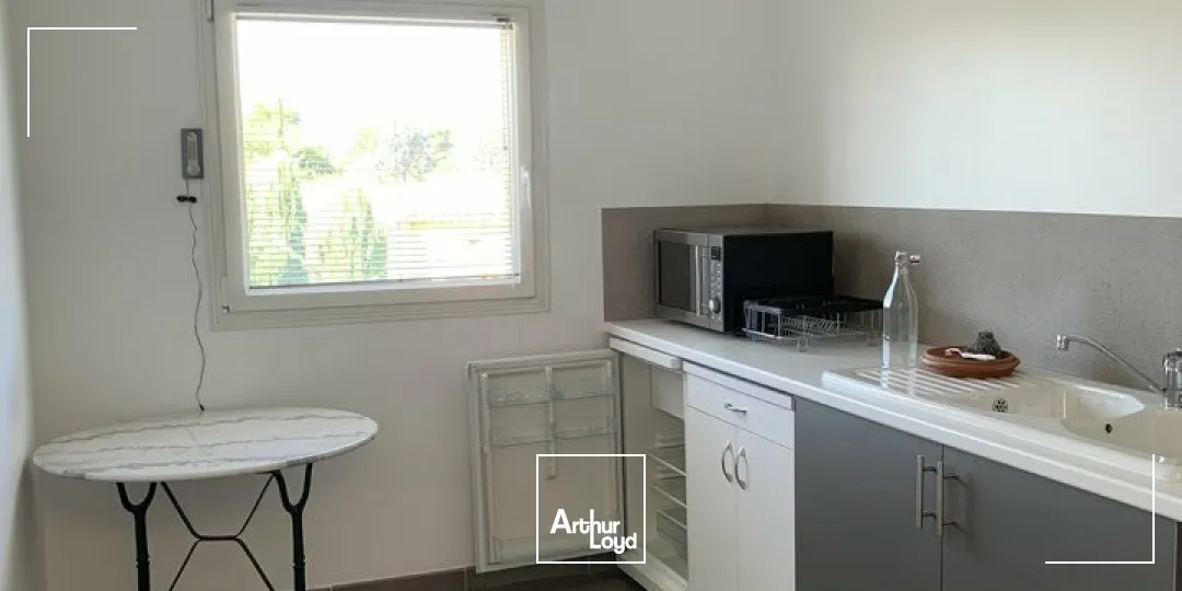 Bureaux - Vente - ENTRAIGUES-SUR-LA-SORGUE - 84320 - 240-240 - 7952848