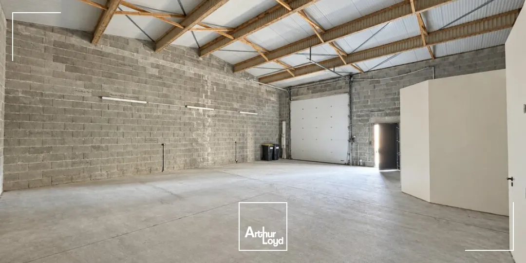 Locaux d'activité & Entrepôts - Location - LA VILLE-AUX-DAMES - 37700 - 150-150 - 7953004